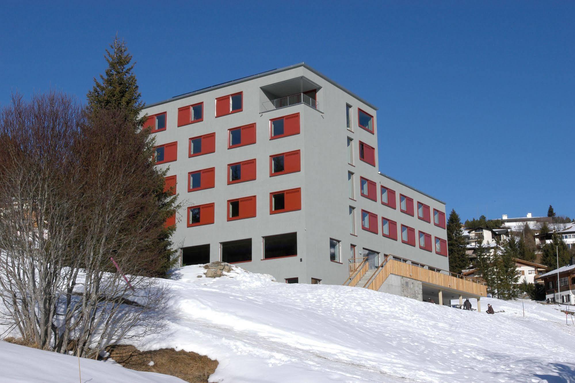 Valbella-Lenzerheide Youth Hostel Exterior photo