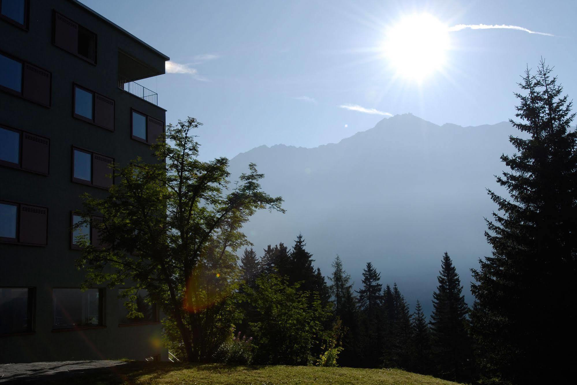 Valbella-Lenzerheide Youth Hostel Exterior photo