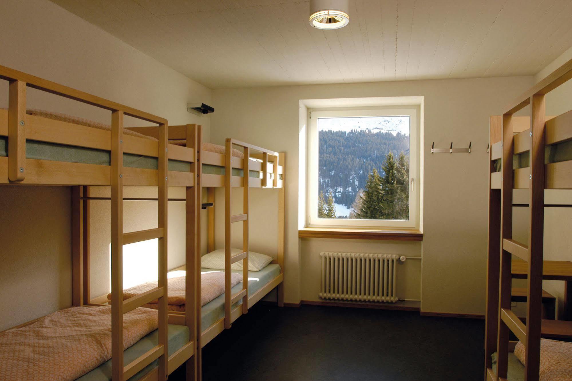 Valbella-Lenzerheide Youth Hostel Exterior photo